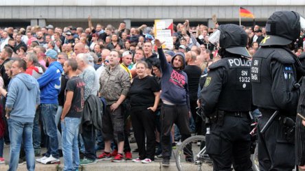 Германската крайна десница отново предизвика хаос и насилие в Кемниц