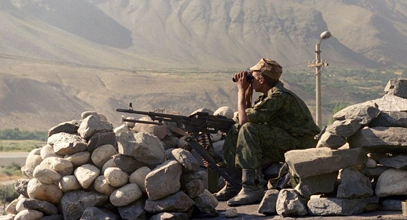 Таджикистан и Русия опровергаха съобщения, че са нанесли удари в Афганистан
