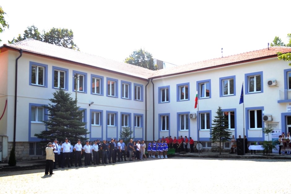 Обновената сграда на полицията в Берковица