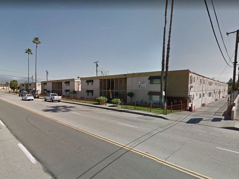Десет простреляни в жилищен комплекс в Сан Бернардино, Калифорния
