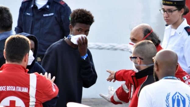 Мигрантската криза на кораба "Дичоти" приключи