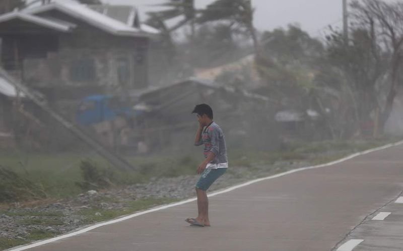 Близо 70 са вече жертвите на тайфуна Мангхут в Китай и Филипините