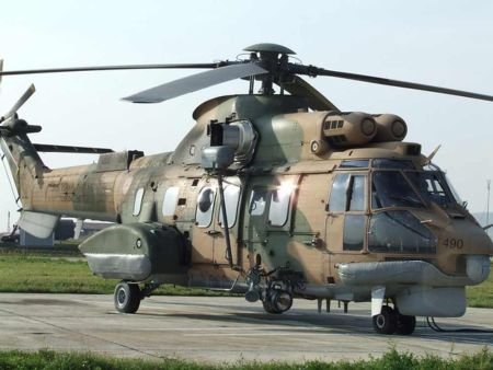 Нов инцидент: военен хеликоптер скъса електропровод