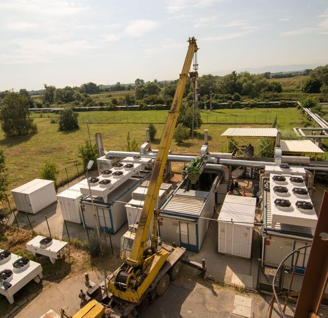 Първият генератор е демонтиран за ремонт в Австрия
