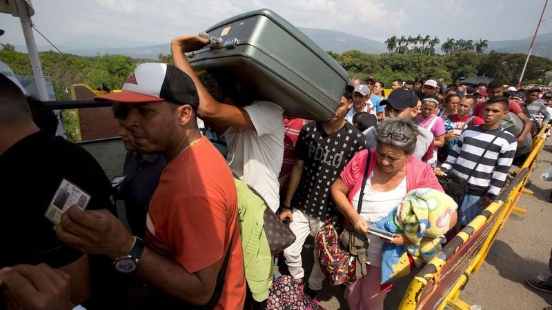 Според властите емиграцията от Венецуела била на нормално равнище