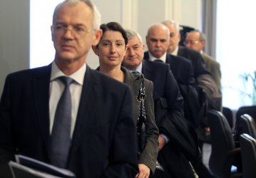 Работодателите се възмутиха от социалните договорки на властта и синдикатите зад гърба им