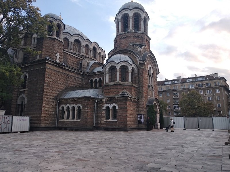 Общинари поискаха оставки заради ремонта на ул. "Граф Игнатиев"