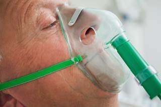 Пациенти настояват НЗОК да поеме кислородолечението в домашни условия