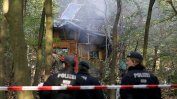 Разпръскването на протестиращи в германска гора беше спряно след смъртта на журналист