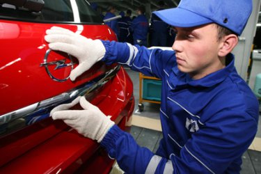 "Опел" ще трябва да изтегли 73 хил. коли заради манипулирани емисии