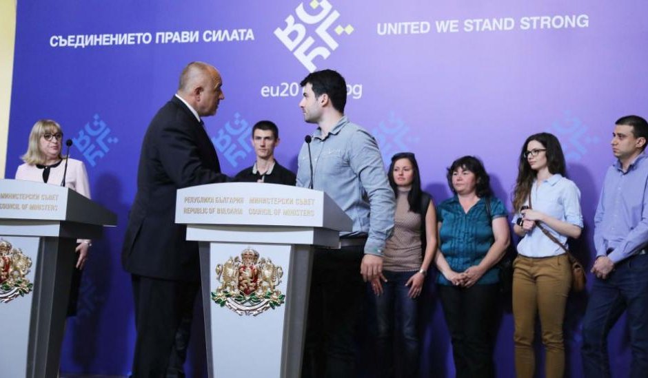 Желяз Андреев с премиера Бойко Борисов и правосъдния министър Цецка Цачева.