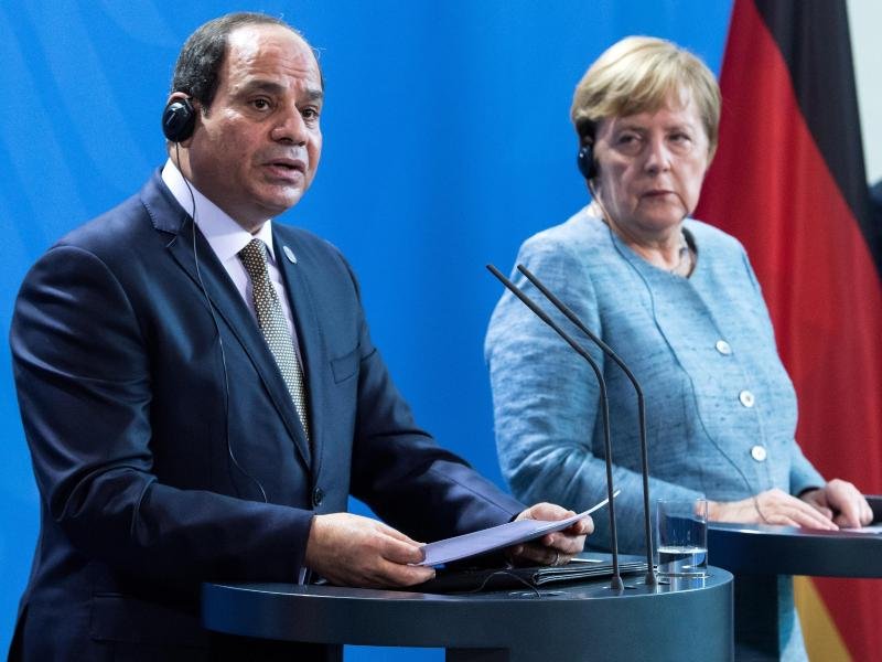 Ангела Меркел с египетския президент Абдел Фатах ас Сиси