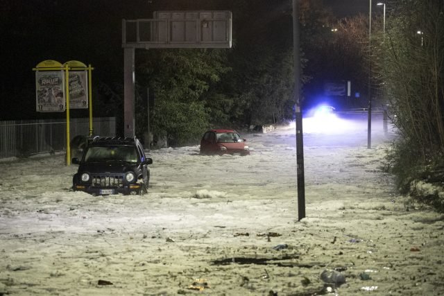 12 станаха жертвите на лошото време в Италия