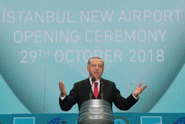 Истанбул откри ново летище с амбиция да стане най-голямото в света