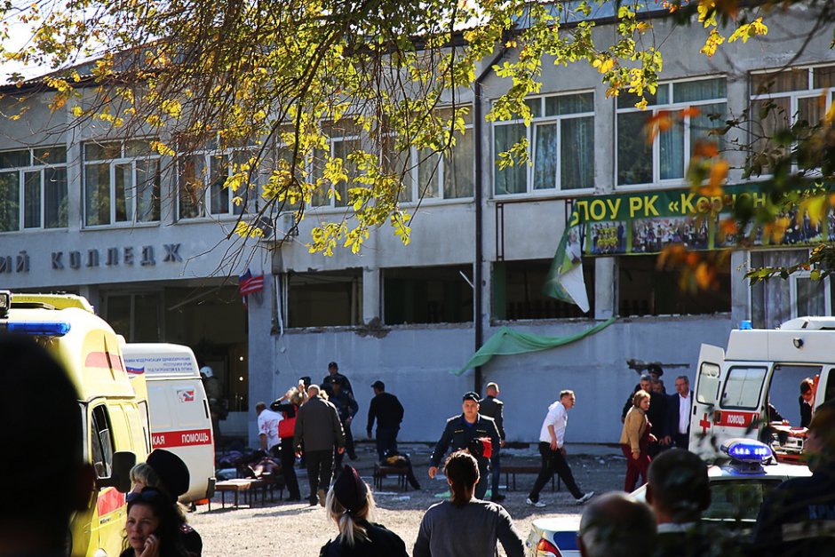 Жертвите на кървавата баня в кримски колеж вече са 19