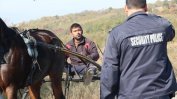 Роми организираха незаконни състезания с каруци край Казанлък