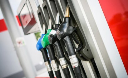 Данъчните запечатаха 5 бензиностанции
