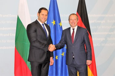 България обменя опит с Германия за контрола на горивата