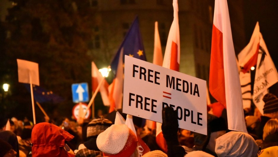 Частна полска телевизия с американски собственици се оплака от натиск на властите