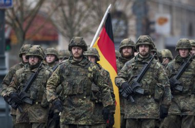 Германия ще набира военни от държавите от ЕС