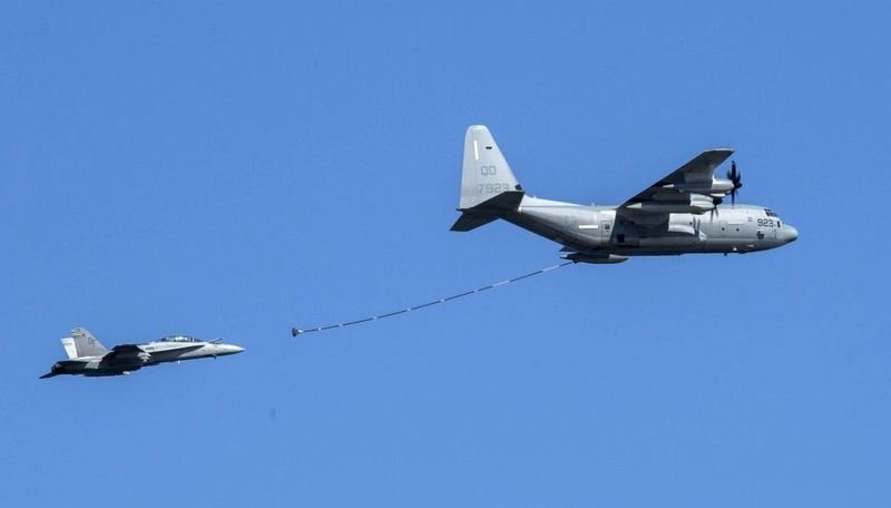 Два американски военни самолета се сблъскаха край Япония