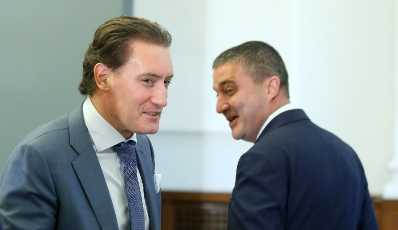 2018: Добра за хазартните босове, спорна за имиджа на министър Горанов