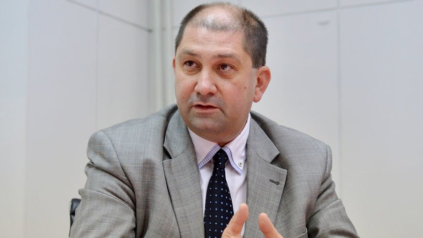 Петър Петров, адвокат на "Юлен"