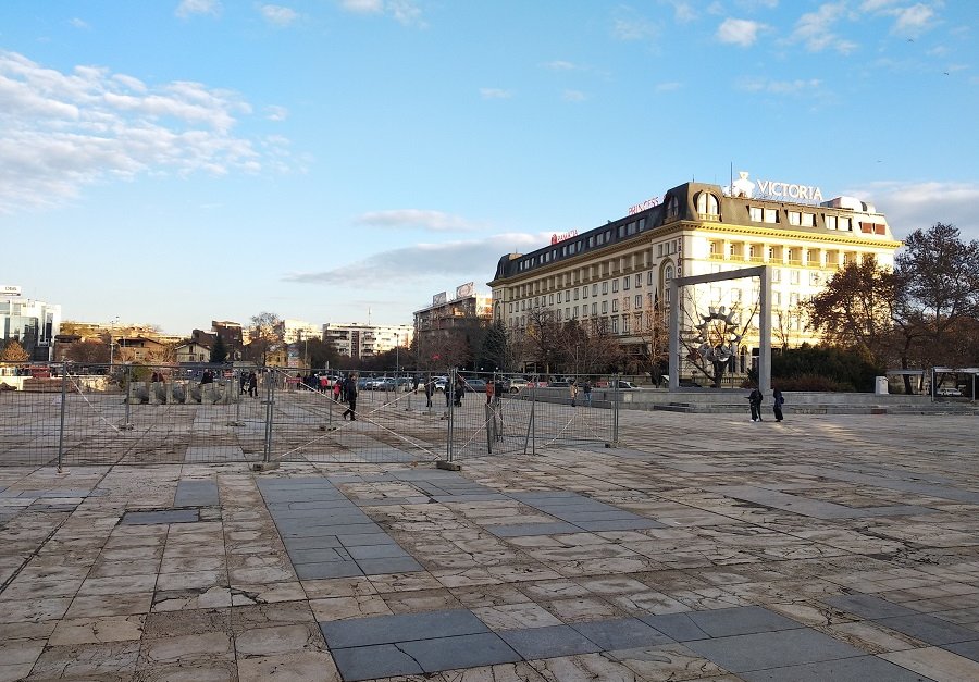 Плочки оскъпиха ремонта на централния площад в Пловдив