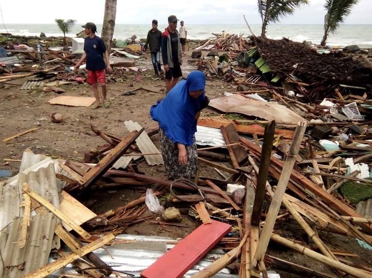 Броят на жертвите в Индонезия достигна 429 души