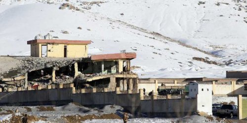 65 убити при нападение на талибаните срещу база на военното разузнаване в Афганистан