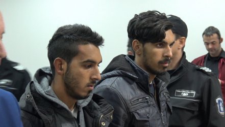 Двамата братя, пребили военния, остават в ареста, сн. БГНЕС