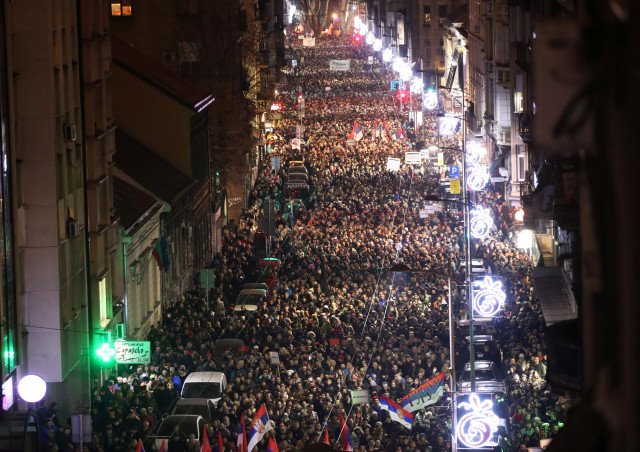 Нов многохиляден протест срещу сръбския президент Вучич