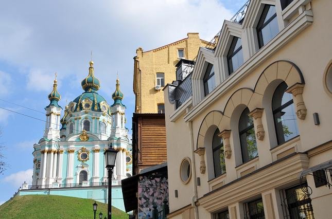 Украинският парламент одобри закон за прехвърляне на църковната собственост