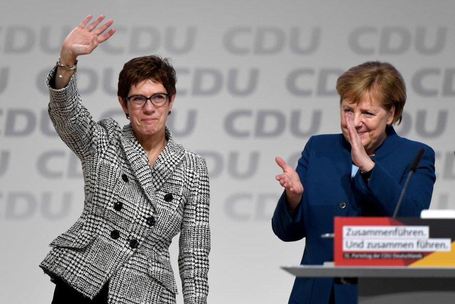 Партийната наследничка на Меркел вече я изпреварва по рейтинг