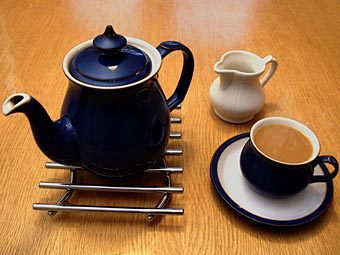 Бутилираната вода извлича повече полезни съставки от зеления чай