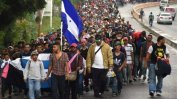 Нова колона хондураски мигранти пое към САЩ