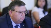 Цацаров ще пише правила за реакция при обида на прокурори