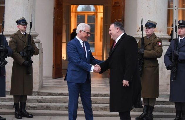 Полският външен министър Яцек Чапутович посреща държавния секретар Майк Помпейо
