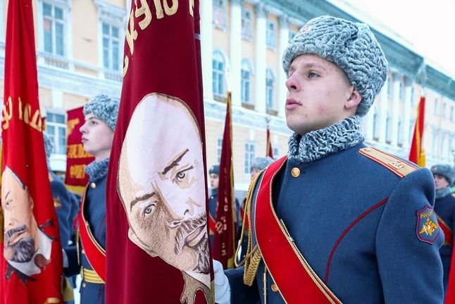Военен парад за 75 години от падането на обсадата на Ленинград