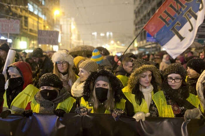Десетки хиляди за десета поредна седмица протестираха срещу Вучич