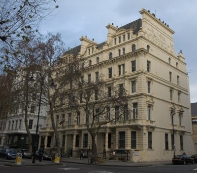 Сградата на българското посолство в Лондон.