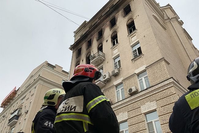 Седем души загинаха при пожар в Москва