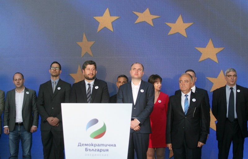 До края на месеца "Демократична България" ще е наясно с кандидатите си за листата