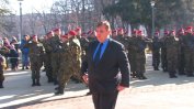 Тежката артилерия: Каракачанов търси войници с концерт на Роси Кирилова в Перник