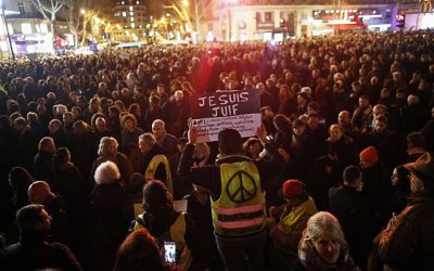 Хиляди протестираха в Париж срещу надигащия се антисемитизъм преди два дни