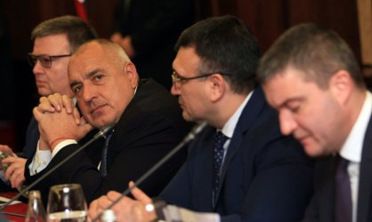 Традиционно данните за контрабандата се изнасят пред главния прокурор, премиера, вътрешния и финансовия министър, сн. БГНЕС