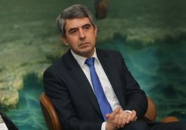 Плевнелиев: Радев обслужва интересите на Русия