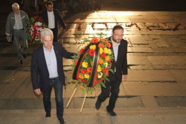 "Атака" е свързана с руските служби през фирми на съветник на Сидеров