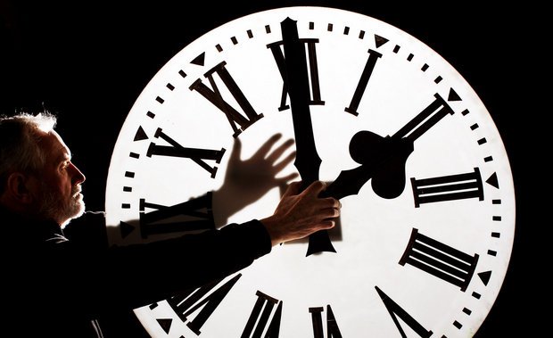 ЕС не може да върне часовника  на лятно часово време
