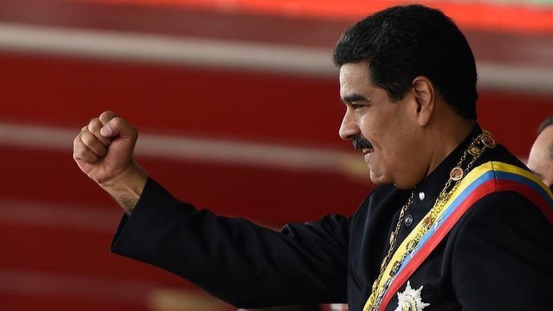 Мадуро прекъсна интервю и задържа журналисти - не харесал въпросите